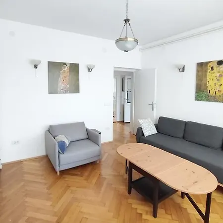 Jovanova Apartment *